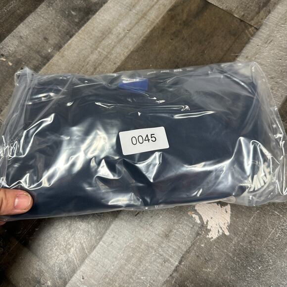 Nike Sportswear Sweatshirt Mens Large Black Advance 15 Pullover 861744-010 - Picture 2 of 10